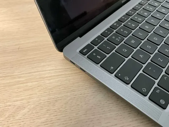 Apple macbookair10,1 - afbeelding 2 van  6