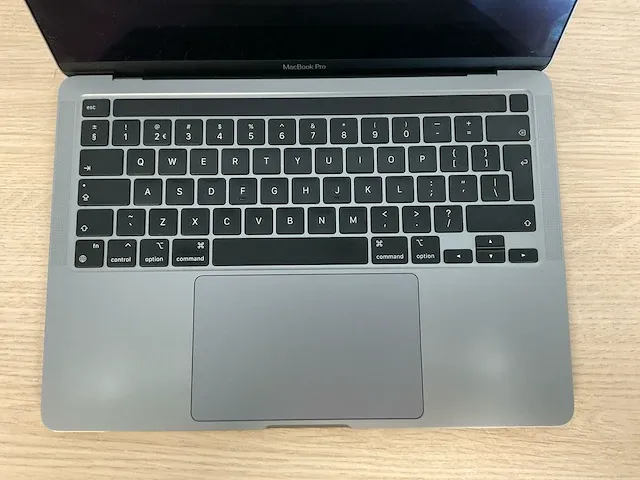 Apple macbookpro17,1 - afbeelding 3 van  7