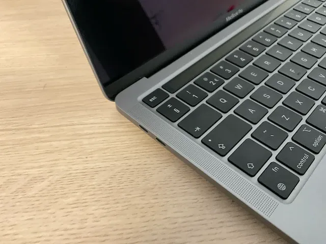 Apple macbookpro17,1 - afbeelding 2 van  6