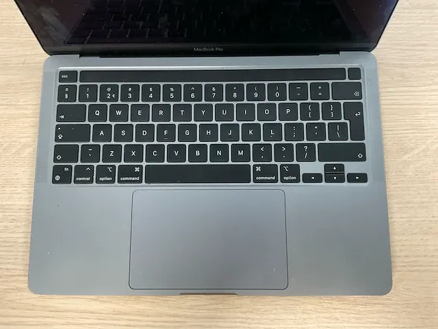 Apple macbookpro17,1 - afbeelding 3 van  6