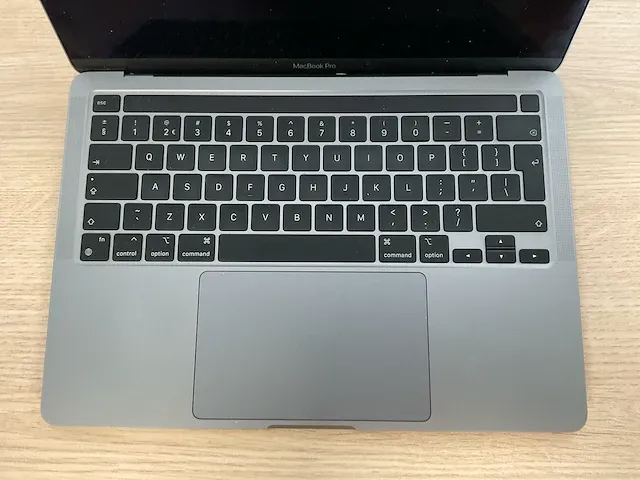 Apple macbookpro17,1 - afbeelding 3 van  6