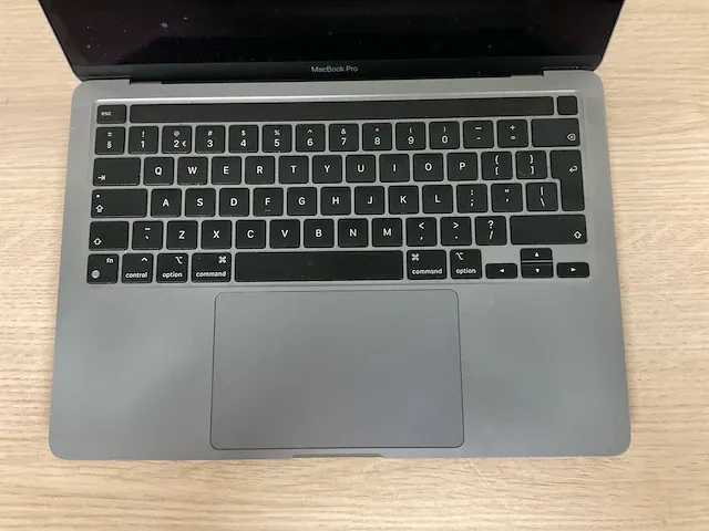 Apple macbookpro17,1 - afbeelding 3 van  6