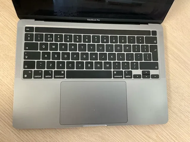 Apple macbookpro17,1 - afbeelding 2 van  7