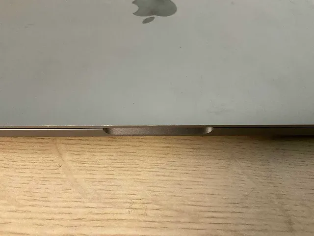 Apple macbookpro17,1 - afbeelding 5 van  7
