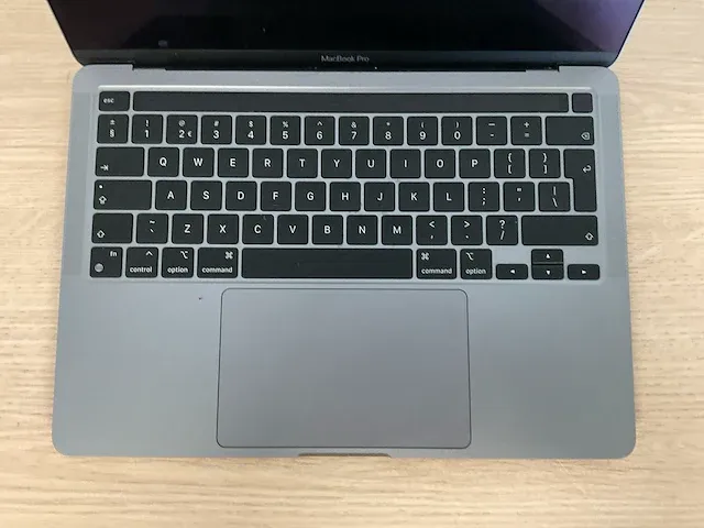 Apple macbookpro17,1 - afbeelding 3 van  6