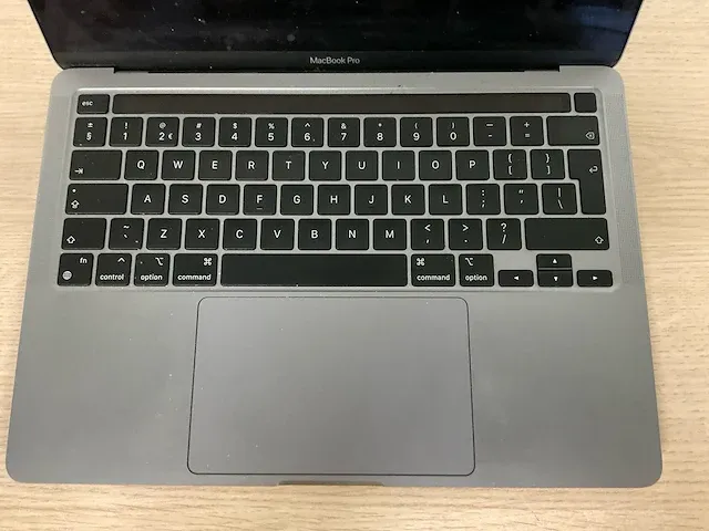 Apple macbookpro17,1 - afbeelding 3 van  6