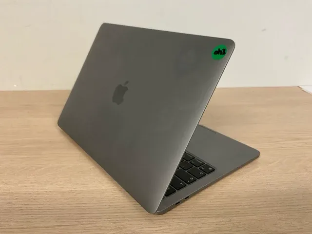 Apple macbookpro17,1 - afbeelding 4 van  7