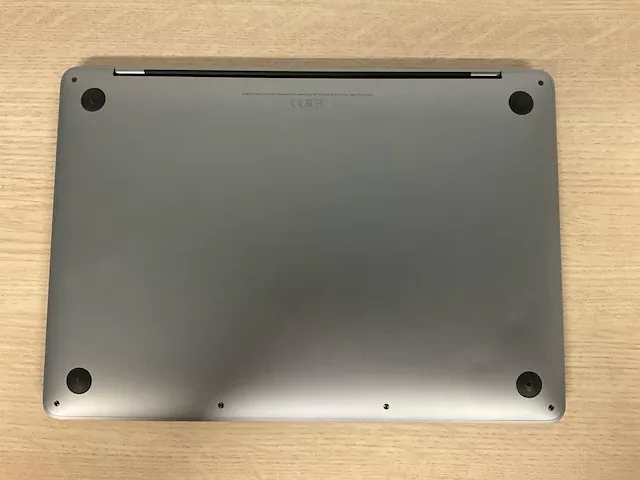 Apple macbookpro17,1 - afbeelding 6 van  7