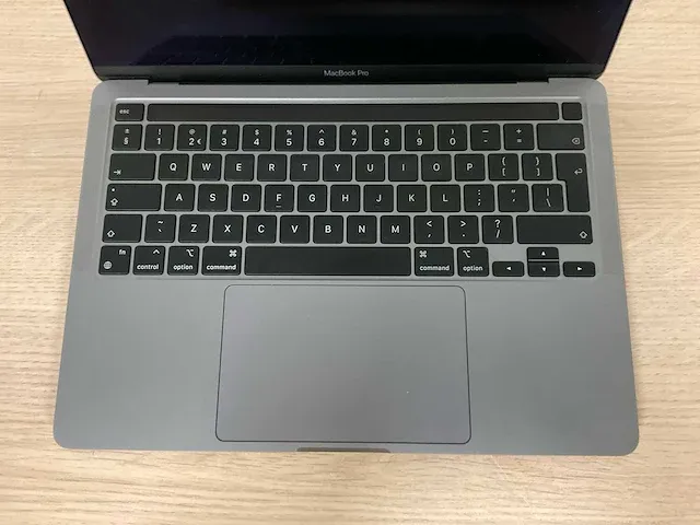 Apple macbookpro17,1 - afbeelding 3 van  6