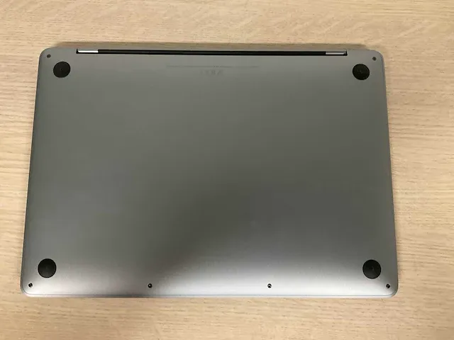 Apple macbookpro17,1 - afbeelding 5 van  6