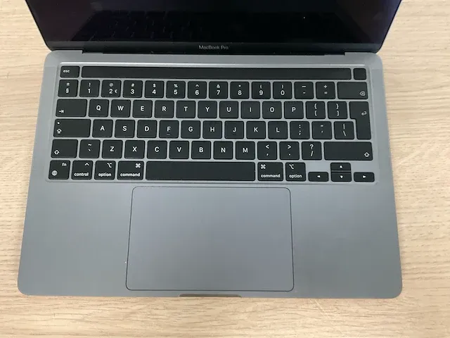 Apple macbookpro17,1 - afbeelding 3 van  7