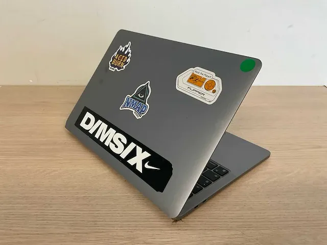 Apple macbookpro17,1 - afbeelding 4 van  7