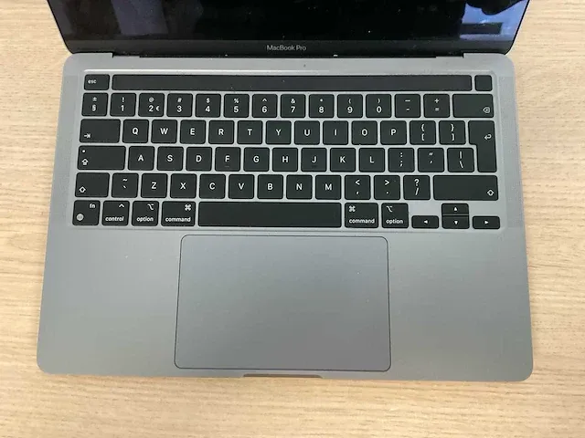 Apple macbookpro17,1 - afbeelding 4 van  8