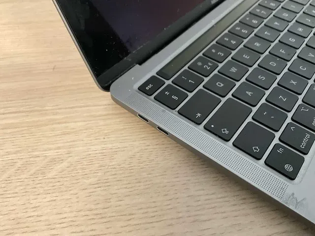 Apple macbookpro17,1 - afbeelding 2 van  6