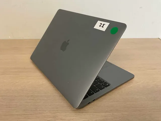 Apple macbookpro17,1 - afbeelding 4 van  6