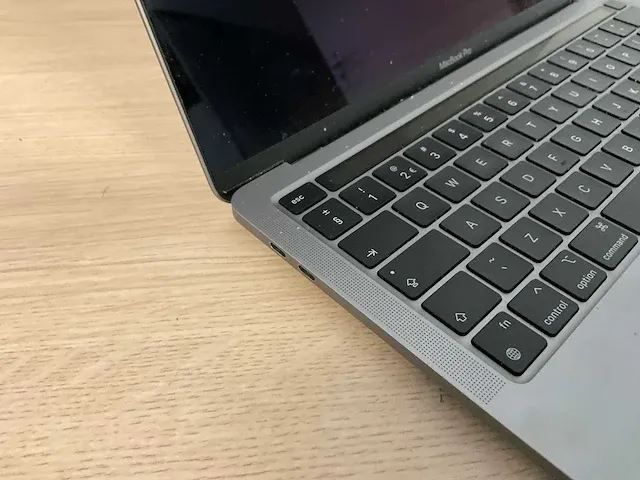 Apple macbookpro17,1 - afbeelding 2 van  6