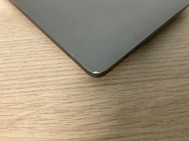 Apple macbookpro17,1 - afbeelding 5 van  7