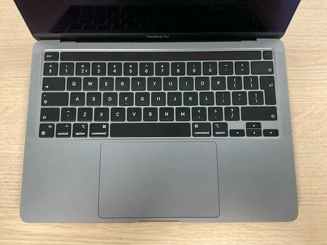 Apple macbookpro17,1 - afbeelding 3 van  6