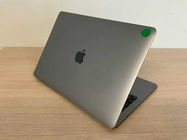 Apple macbookpro17,1 - afbeelding 8 van  10