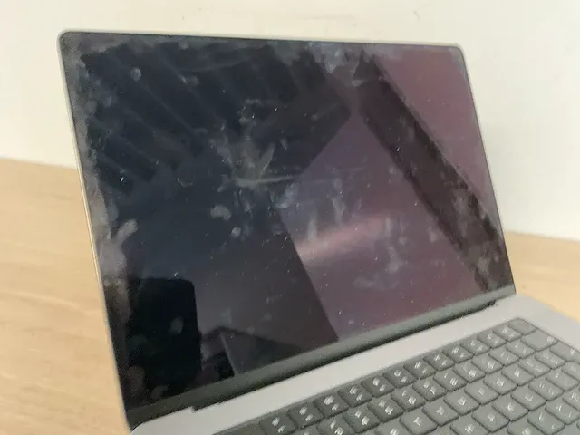 Apple macbookpro18,1 - afbeelding 5 van  8