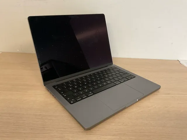 Apple macbookpro18,3 - afbeelding 1 van  7