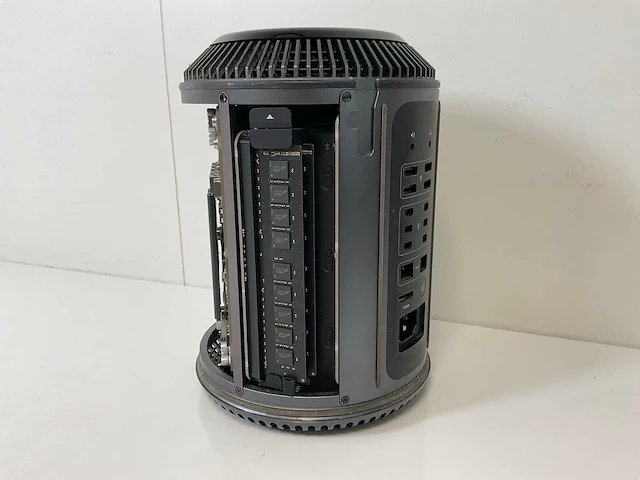 Apple macpro 6.1, xeon(r) e5-1650 v2, 32 gb ram, 500 gb ram, amd radeon hd 7870 xt 3 gb desktop - afbeelding 7 van  8