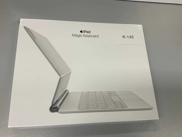 Apple magic keyboard for ipad pro 11-inch (1st, 2nd and 3rd gen) ipad air (4th gen) qwerty arabic white mjqj3ab/a - afbeelding 1 van  2