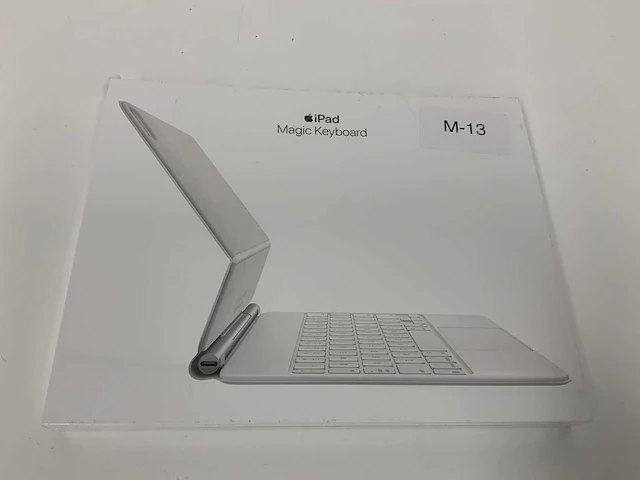 Apple magic keyboard for ipad pro 11-inch (1st, 2nd and 3rd gen) ipad air (4th gen) qwertz german, white, mjqj3ld/a - afbeelding 1 van  2
