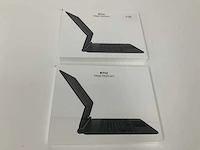 Apple magic keyboard for ipad pro 11-inch / ipad air - qwerty swedish - black - mxqt2s/a (2x) - afbeelding 1 van  2
