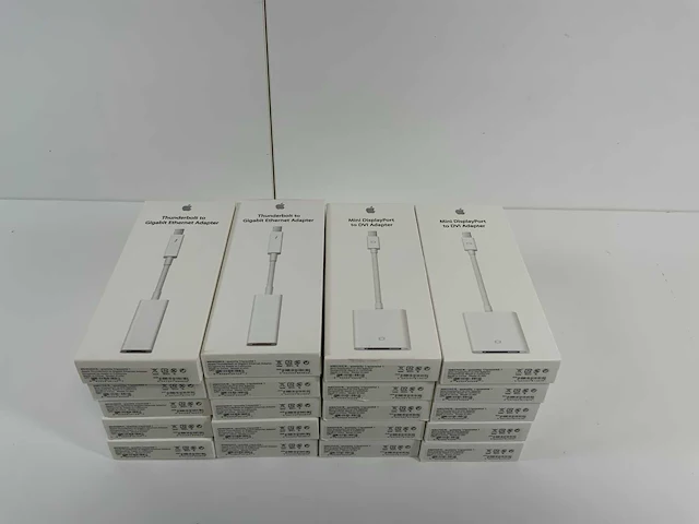 Apple mix model adapters (new) - check description - afbeelding 1 van  8
