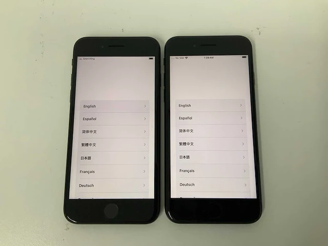 Apple phone se (2020): 64gb black - mx9r2zd/a (2x) - afbeelding 1 van  3