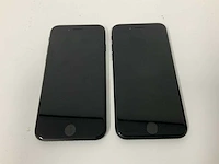 Apple phone se (2020): 64gb black - mx9r2zd/a (2x) - afbeelding 2 van  3