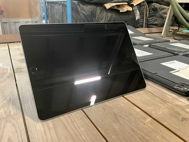 Apple refurbished a2270 i pad - afbeelding 1 van  3