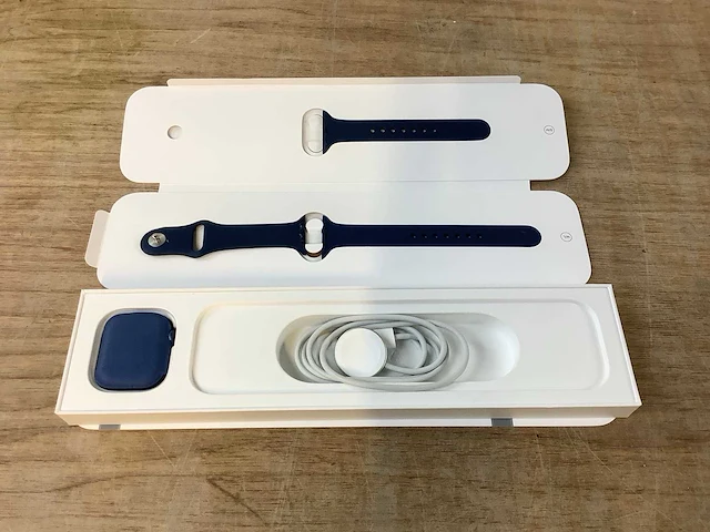 Apple series 7 smartwatch gps blue aluminium - afbeelding 4 van  7
