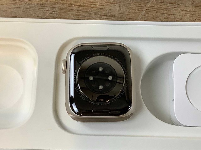 Apple series 7 smartwatch gps + starlight aluminium - afbeelding 6 van  7