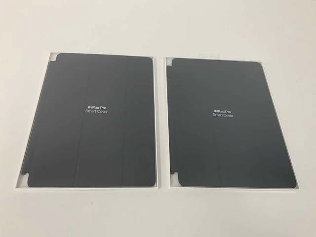 Apple smart cover (for 10.5-inch ipad pro) charcoal gray mu7p2zm/a (2x) - afbeelding 1 van  3