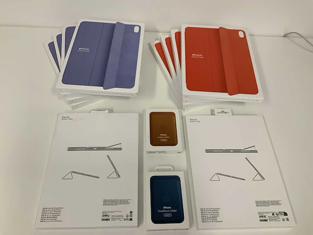Apple smart folio voor de apple ipad air 11 inch (2025) m3 / (2024) m2 / air 5 (2022) / air 4 (2020) electric orange / english lavender (12x) - afbeelding 1 van  1