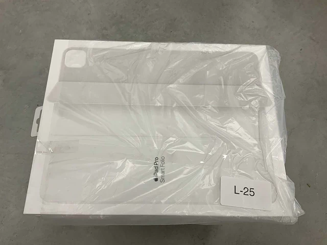 Apple smart folio voor de apple ipad air 13 inch (2025) m3 / (2024) m2 / ipad pro 12.9 (2020/2021/2022) wit (21x) - afbeelding 1 van  2