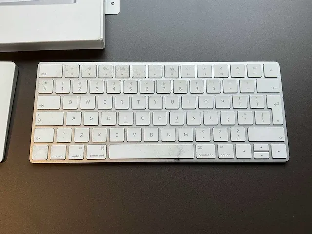 Apple toetsenbord + trackpad - afbeelding 2 van  3