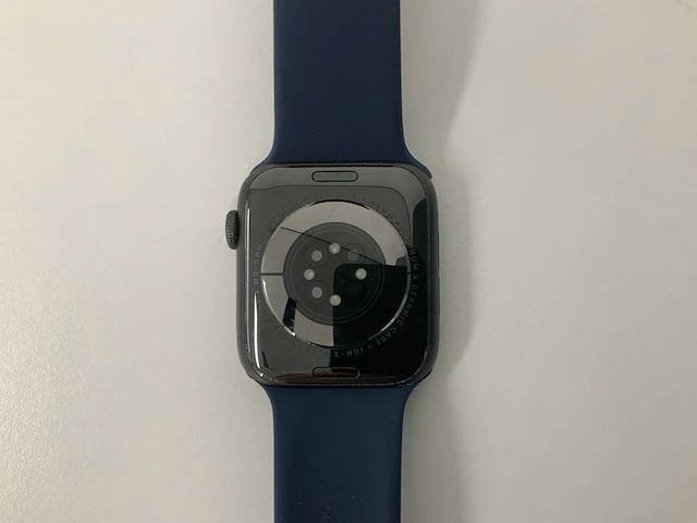 Apple watch 6 44mm gps space gray aluminium with midnight blue wristband - afbeelding 4 van  4