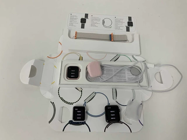 Apple watch 9 gps, 41 mm aluminium pink with m/l light pink sport band mr943qf/a (3x) - afbeelding 1 van  3