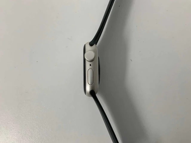 Apple watch a2722 se(2022) 40mm gps aluminium starlight - afbeelding 4 van  5