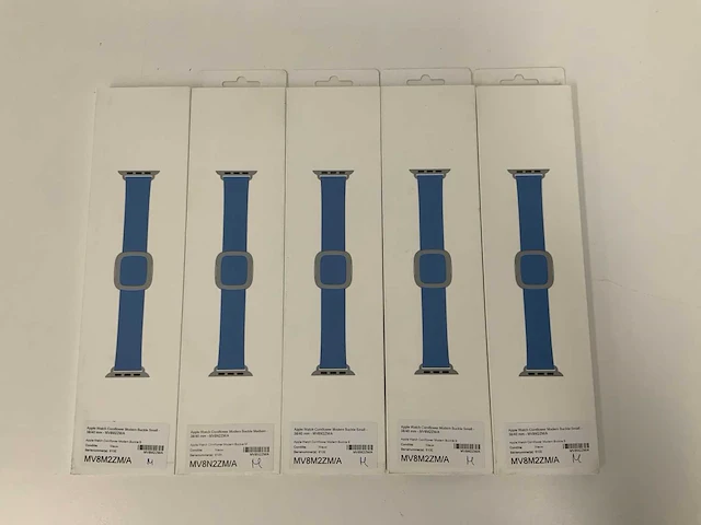 Apple watch cornflower modern buckle medium 38/40mm mv8m2zm/a (5x) - afbeelding 1 van  2