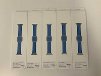 Apple watch cornflower modern buckle small 38/40mm mv8m2zm/a (5x) - afbeelding 1 van  2