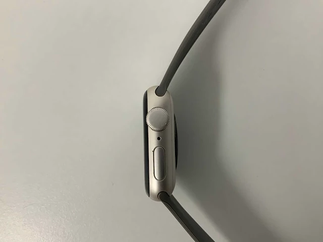 Apple watch se (gen 2) 40mm gps starlight aluminium with clay wristband - afbeelding 4 van  5