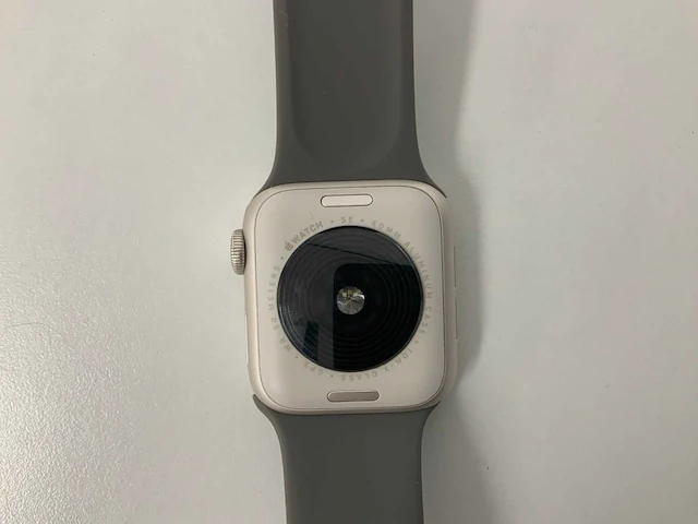 Apple watch se (gen 2) 40mm gps starlight aluminium with clay wristband - afbeelding 5 van  5