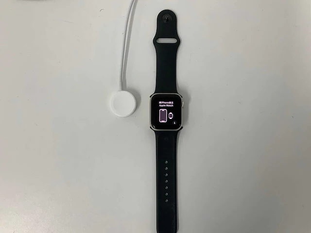 Apple watch se(2022) a2722 40mm gps aluminium starlight - afbeelding 1 van  5