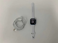 Apple watch series 7 45mm gps blue aluminium with white wristband - afbeelding 1 van  5