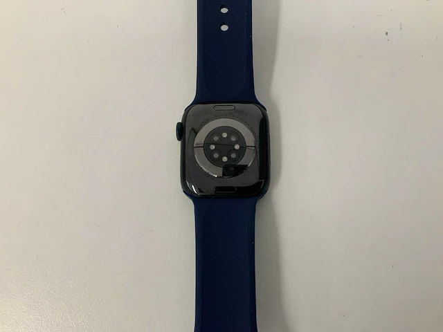 Apple watch series 8 41mm gps midnight aluminium with blue sport band - afbeelding 5 van  5