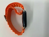 Apple watch series 8 45mm gps midnight aluminium with orange wristband - afbeelding 3 van  5